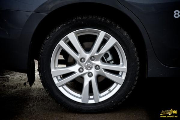 Народный аристократ: тест-драйв Nissan Teana